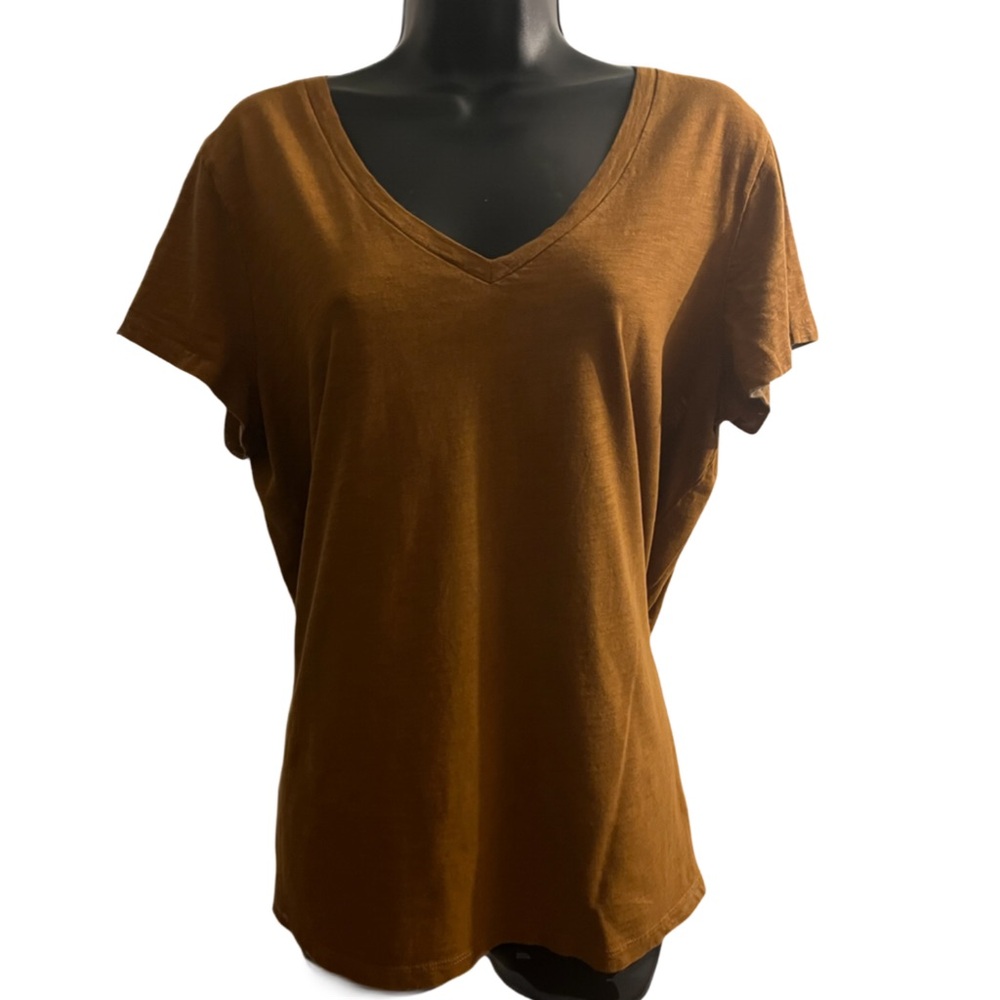 Universal Thread V-Neck Rust Brown Short Sleeve Tee